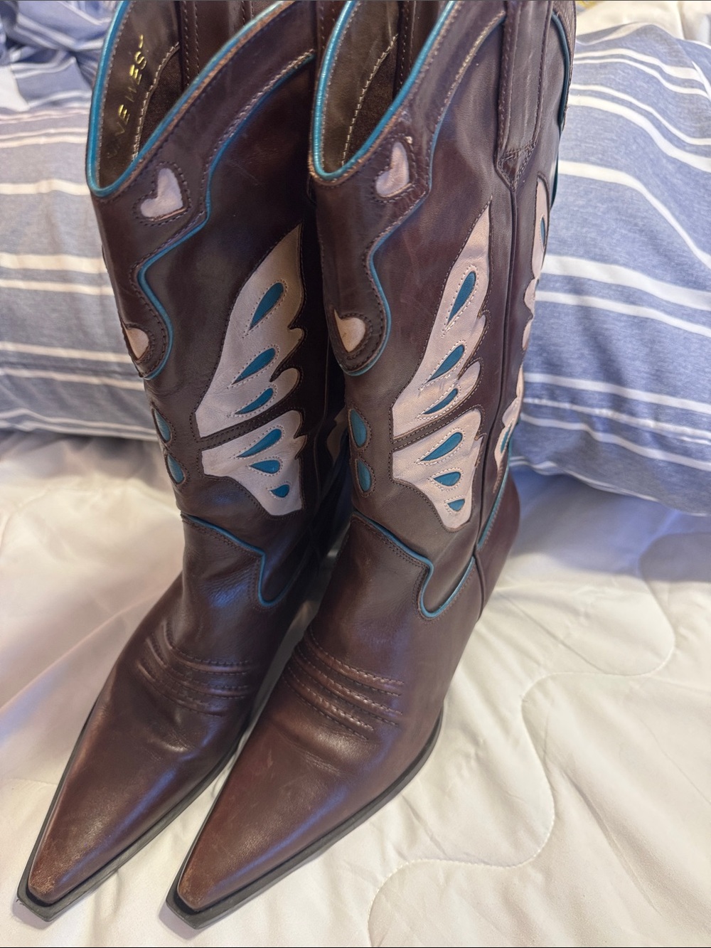 Nine West Women’s Brown Western Cowboy Boots with Cream & Teal Inlay. Size9.